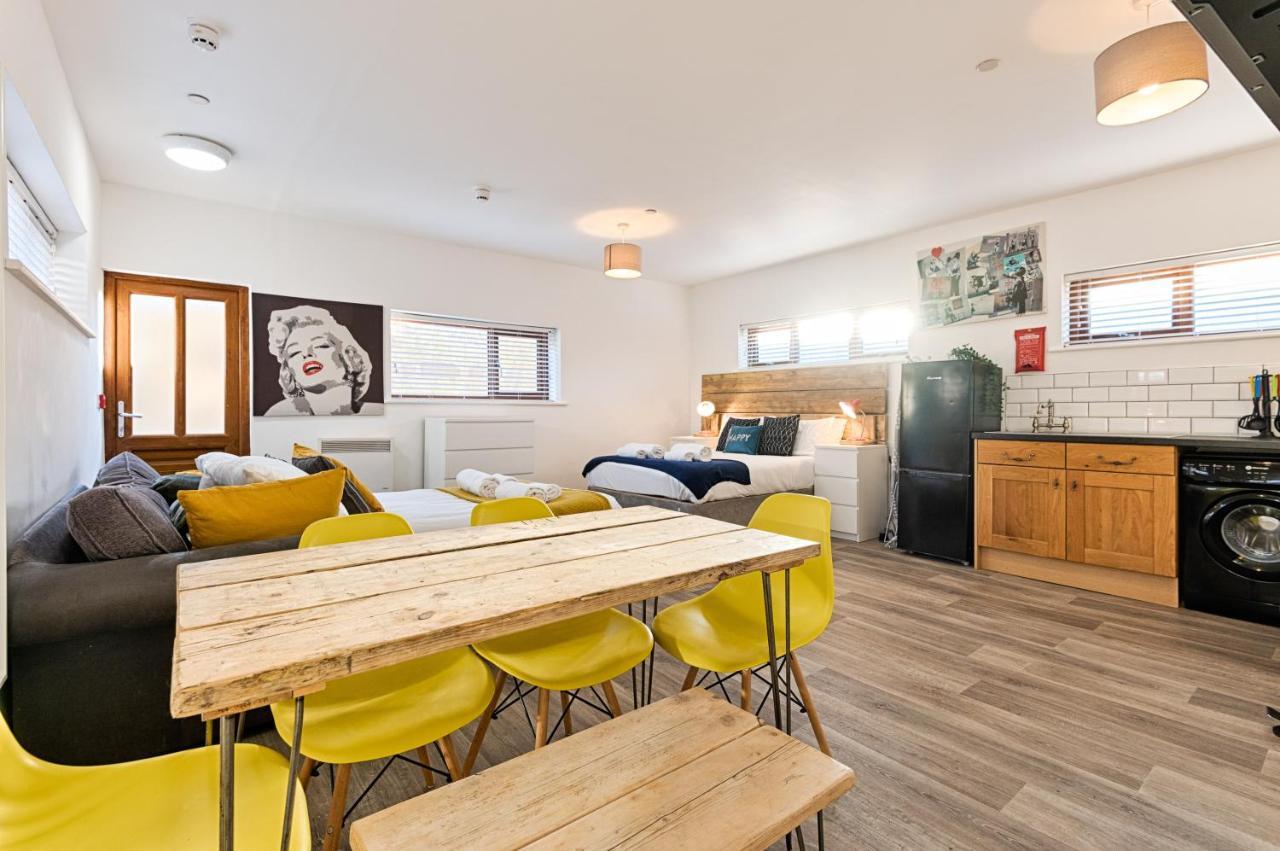 En-Suite, Parking, Fully Equipped Kitchen! Swansea Exteriör bild